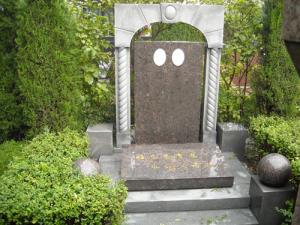 藝術(shù)墓碑
