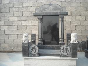 傳統(tǒng)墓碑